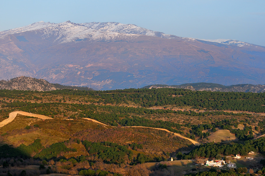 Granja escuela de Huerto Alegra y Sierra Nevada. Paisajes de Granada