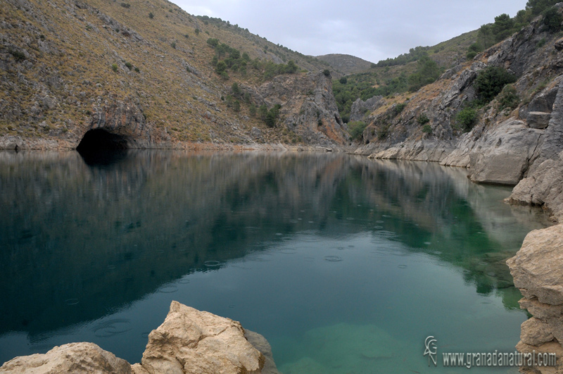 Pantano de Qu�ntar. Vista parcial. 