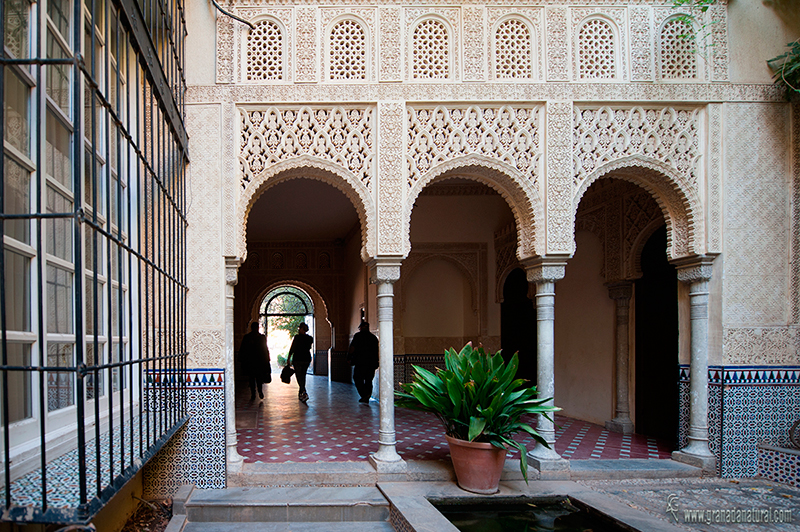 Patio neonazarí del Carmen de los Mártires. Alhambra de Granada
